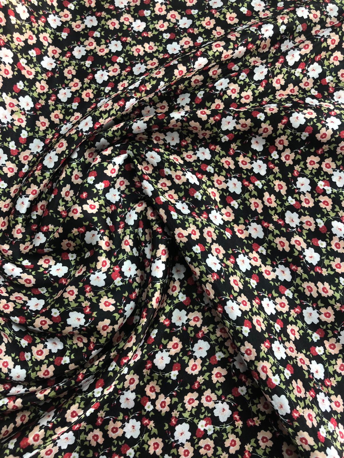 tecido cetim charmousse estampado floral miudo fundo preto